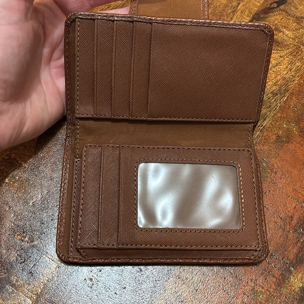 FOSSIL Madison Multifunction Wallet - Picture 5 of 8